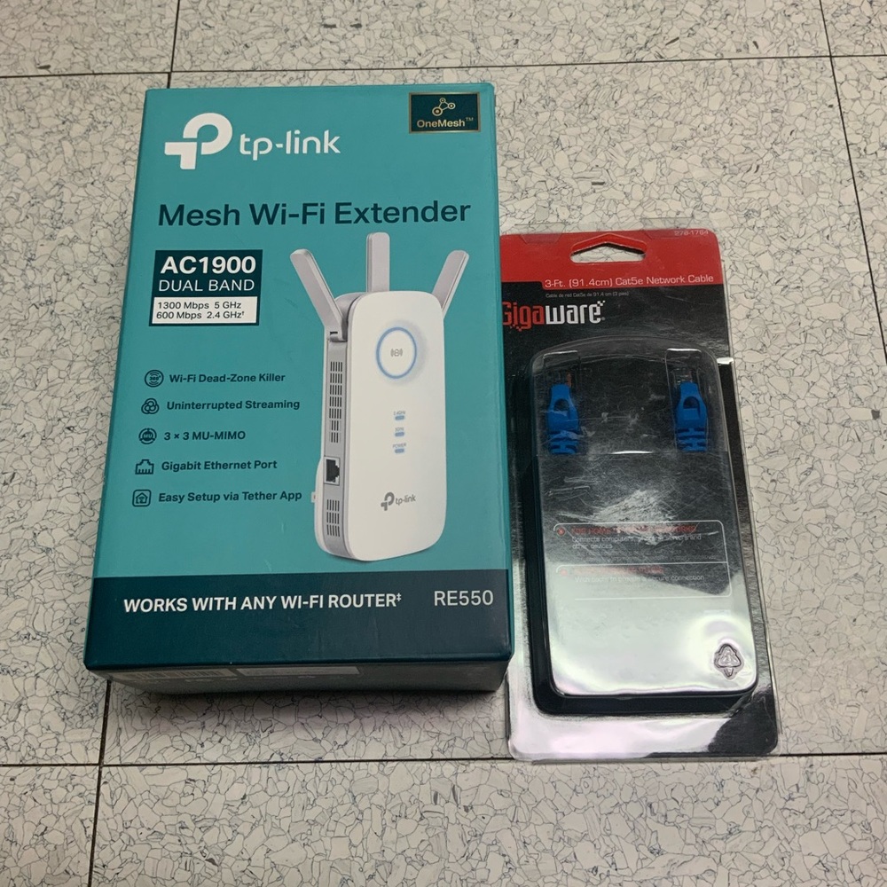 TP-Link AC1900 WiFi Extender (RE550), Dual Band & Ethernet cable. Open box.